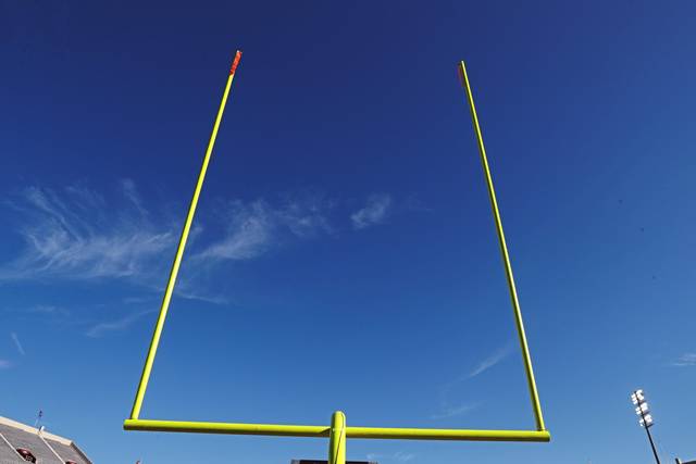 Steel Valley upsets Apollo-Ridge to keep playoff hopes alive