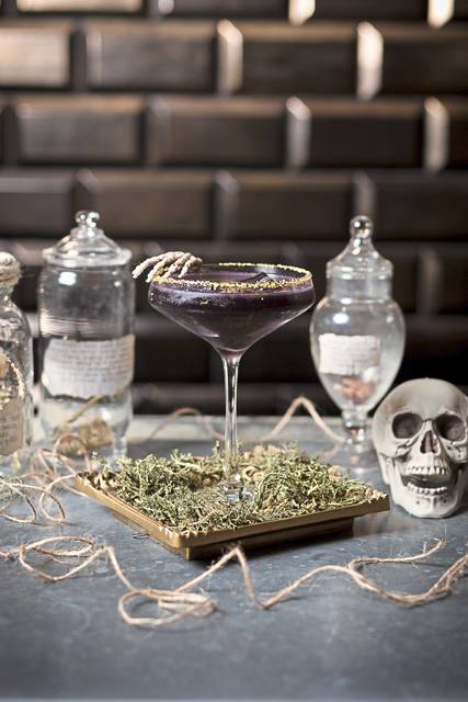 1809305_web1_gtr-liv-hallobooze1-103019