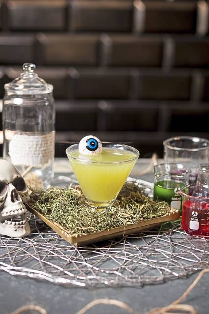 1809305_web1_gtr-liv-hallobooze2-103019