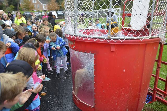 Osborne students raise over $28K thru Race For Education<span class="headline-video">Video <i class="fa-solid fa-circle-play"></i></span>