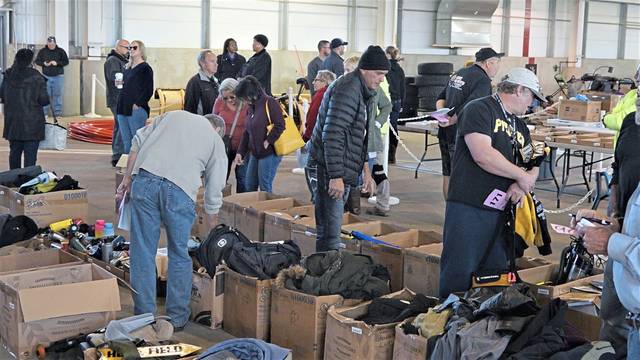 1826109_web1_ptr-airportauction003-102019