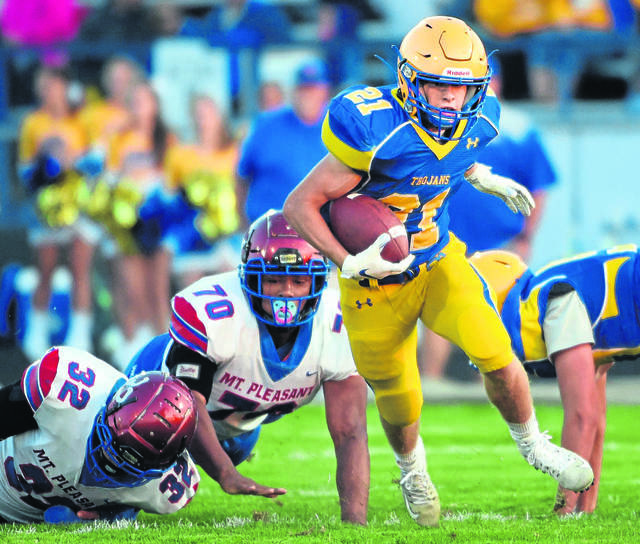 Westmoreland high school football notebook: Derry’s Huss records half to remember