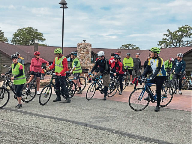 1831598_web1_gtr-BikeMemorial3-102119