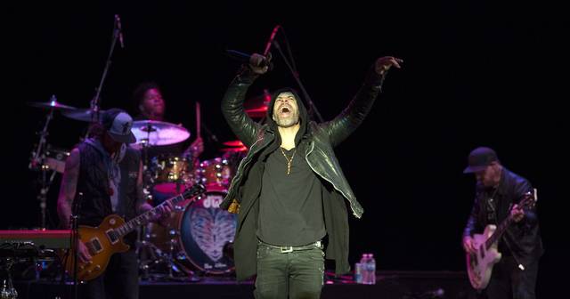 1834892_web1_gtr-liv-daughtry3-102119