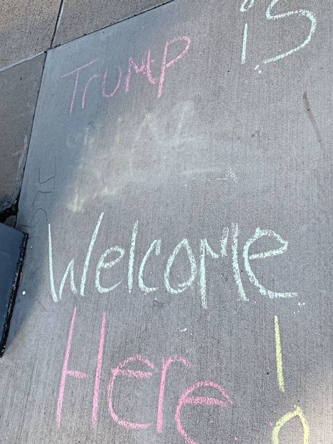 1839447_web1_ptr-trumpvisit305-102419