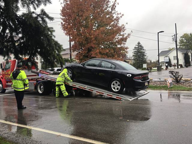 1839768_web1_Threat-suspect-s-car