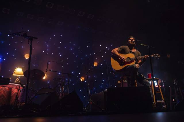 1851179_web1_gtr-liv-kipmoore-10-102519-