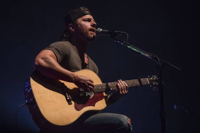 1851179_web1_gtr-liv-kipmoore-13-102519-