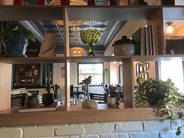 1863390_web1_PTR-FRICKTAVERN-SHELVES