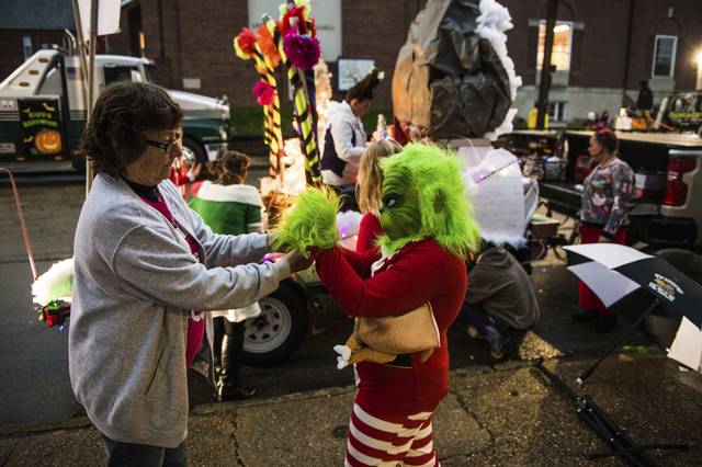 1873892_web1_GTR-JeannetteHalloween-7-103119