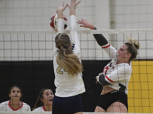 Freeport rallies to knock off Avonworth in WPIAL volleyball playoffs