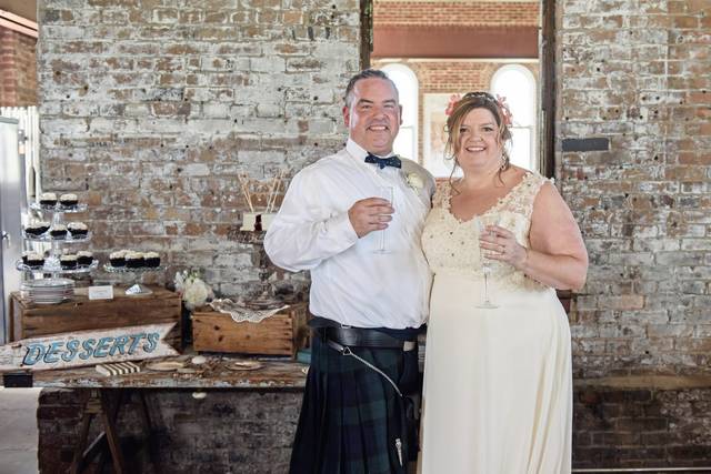 1775804_web1_gtr-liv-popupwedding3-110319