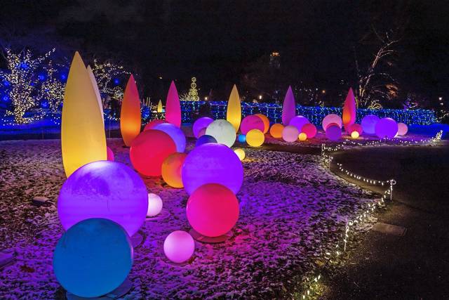 1876259_web1_gtr-liv-lights-01-110619