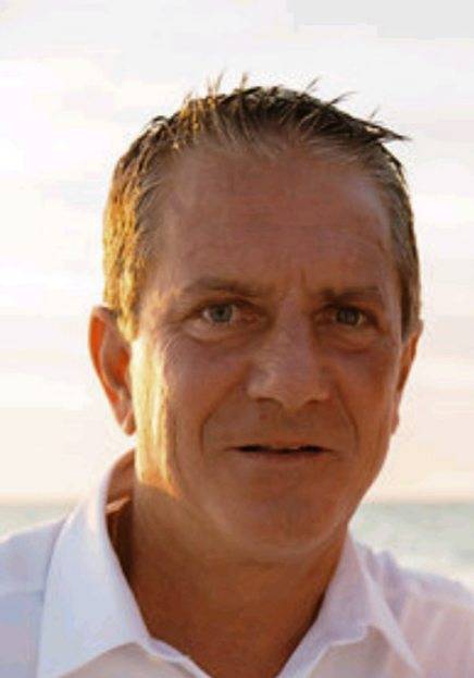 1885229_web1_gtr-William-Essay