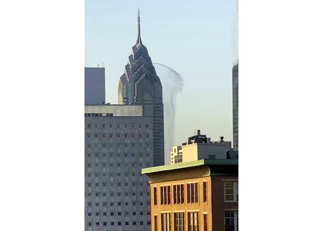 1895631_web1_AP19307678865070