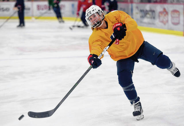 1897807_web1_gtr-USHockey03-110519