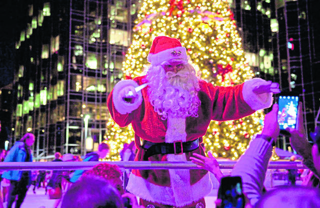 1902233_web1_LightUpSanta