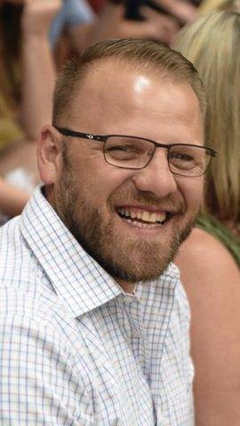1907435_web1_vnd-GregSelinger