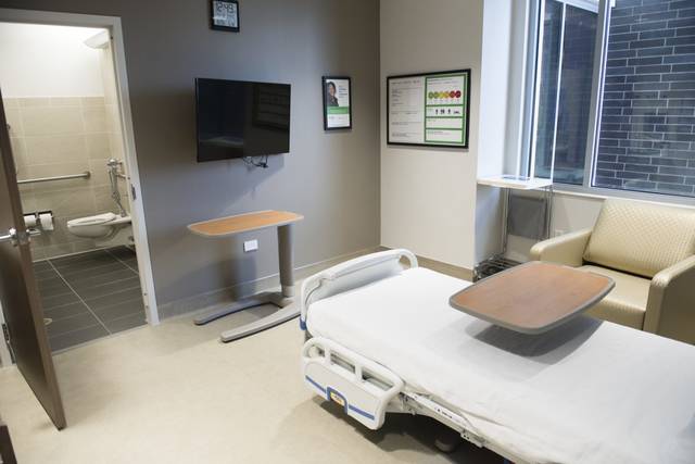 1914943_web1_gtr-HosptialOpening011-110919
