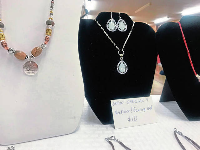 1926425_web1_vnd-craftshow3-111119