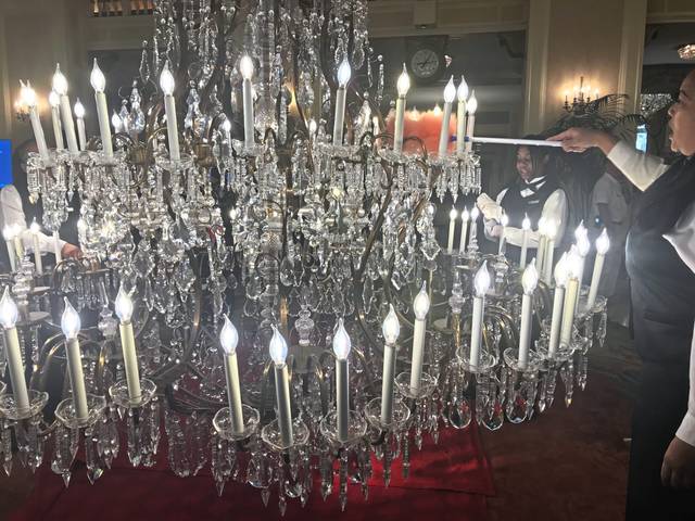 1944579_web1_PTR-CHANDELIER-1