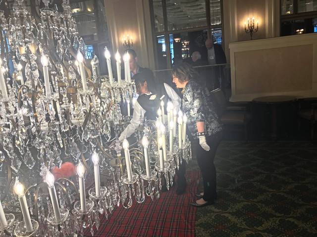 1944579_web1_PTR-CHANDELIER-2