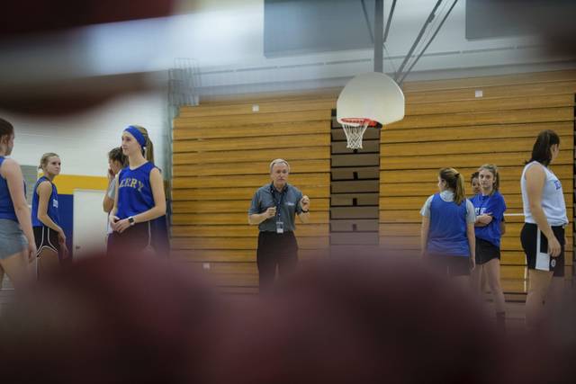 Veteran coach brings new ideas to Derry girls program