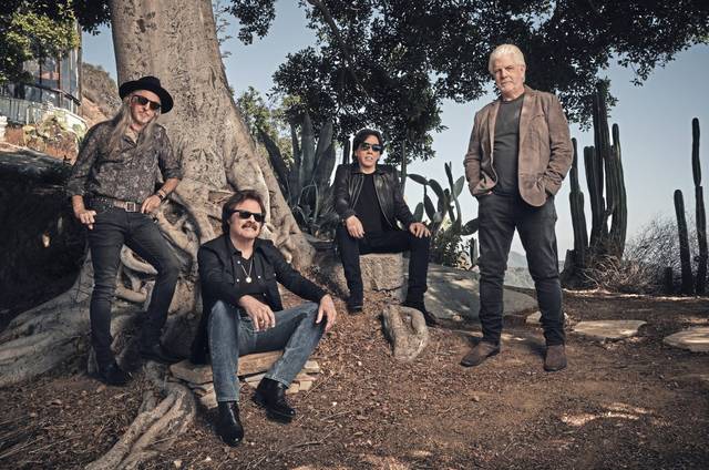 1962428_web1_ptr-DoobieBros-112019
