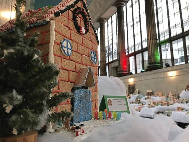 1967811_web1_ptr-gingerbread05-112119