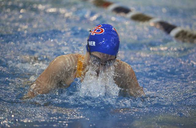 Record-breaking Mt. Pleasant swimmer Heather Gardner commits to Liberty