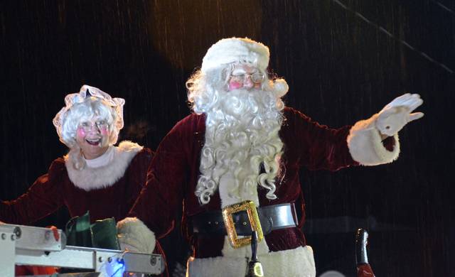1998273_web1_Pal-OakChristmas12-120519