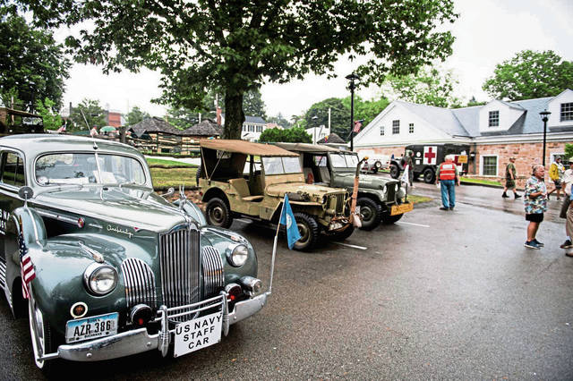 1947319_web1_gtr-ArmyConvoy009-081419