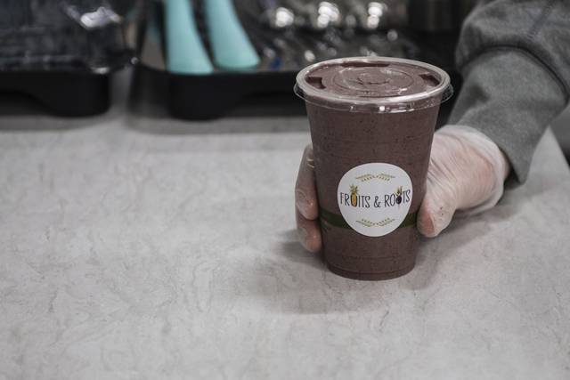 1998849_web1_gtr-liv-smoothies012-121119