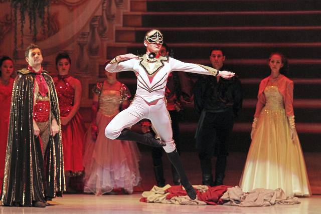 2005657_web1_gtr-tk-planner-nutcracker-121219