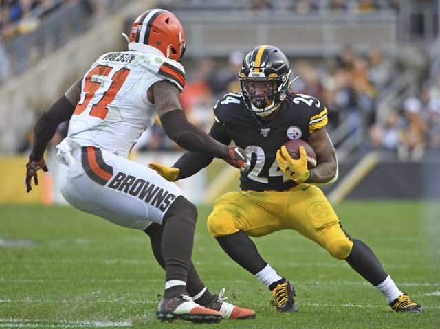 2017907_web1_gtr-Steelers28-120219