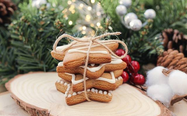 2019502_web1_web-christmascookies