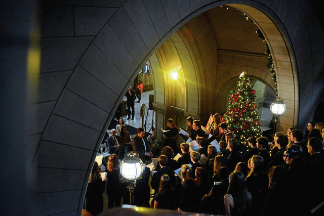 Quaker Valley choir kicks off holiday program at Allegheny County Courthouse<span class="headline-video">Video <i class="fa-solid fa-circle-play"></i></span>