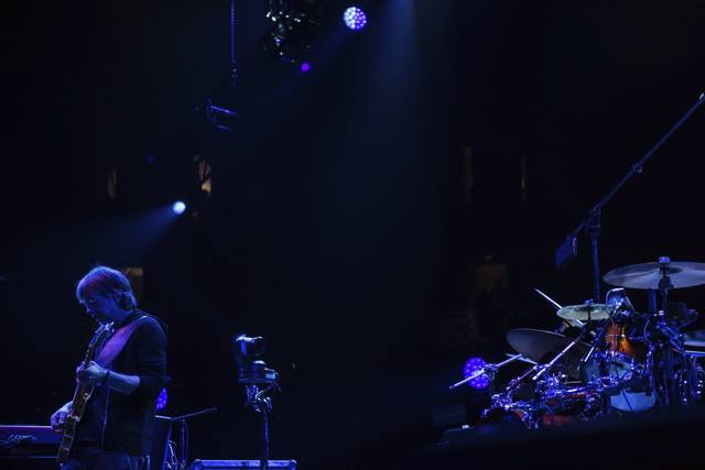2022492_web1_gtr-liv-phish005-120519 2022492_web1_gtr-liv-phish005-120519