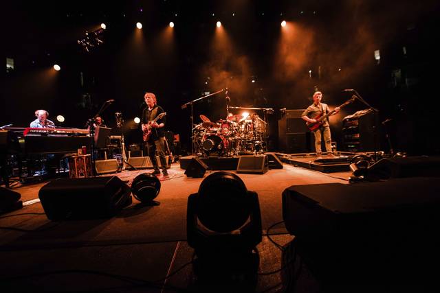 2022492_web1_gtr-liv-phish008-120519 2022492_web1_gtr-liv-phish008-120519