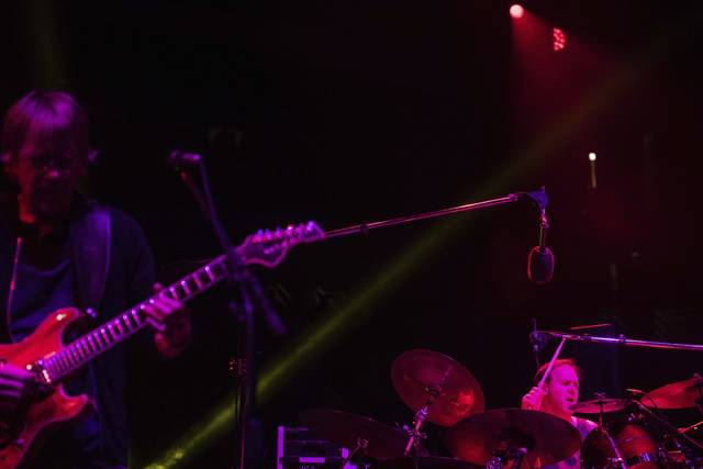 2022492_web1_gtr-liv-phish016-120519 2022492_web1_gtr-liv-phish016-120519