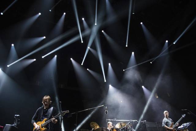 2022492_web1_gtr-liv-phish018-120519 2022492_web1_gtr-liv-phish018-120519