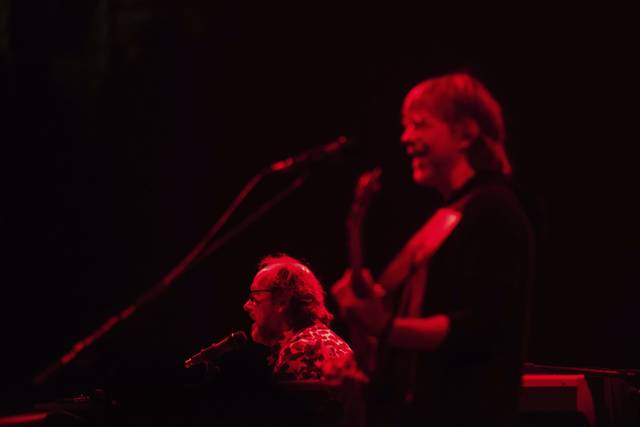 2022492_web1_gtr-liv-phish022-120519 2022492_web1_gtr-liv-phish022-120519