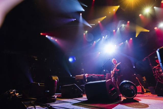 2022492_web1_gtr-liv-phish030-120519 2022492_web1_gtr-liv-phish030-120519