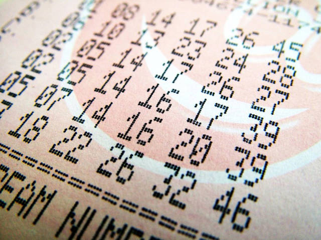2023447_web1_LotteryTicketA