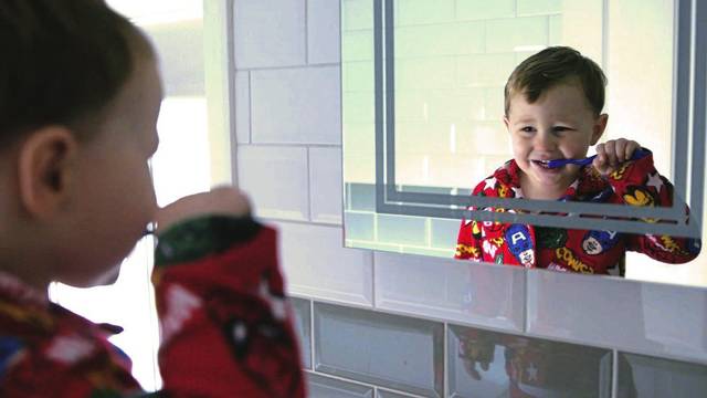 2034596_web1_gtr-liv-christmasad-1-120719