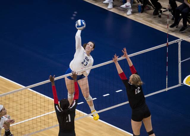 2039009_web1_gtr-Pittvolley11-120819