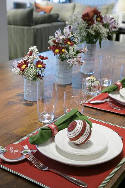 2063953_web1_gtr-liv-holiday-party-121819