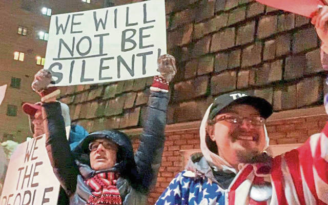 2077943_web1_ptr-impeachmentrally3-121819
