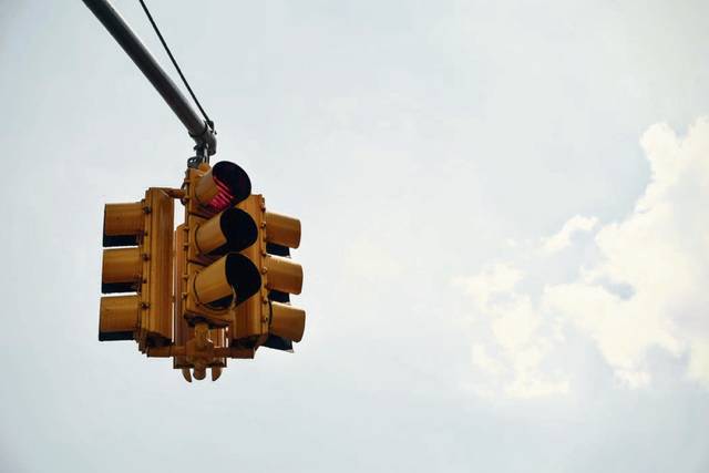 2078467_web1_WEB-traffic-signal.jpeg