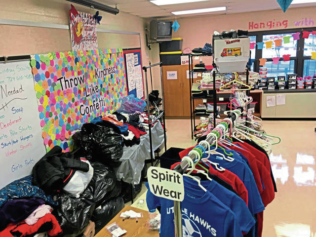 2079997_web1_gtr-Jeannettecloset2-122019